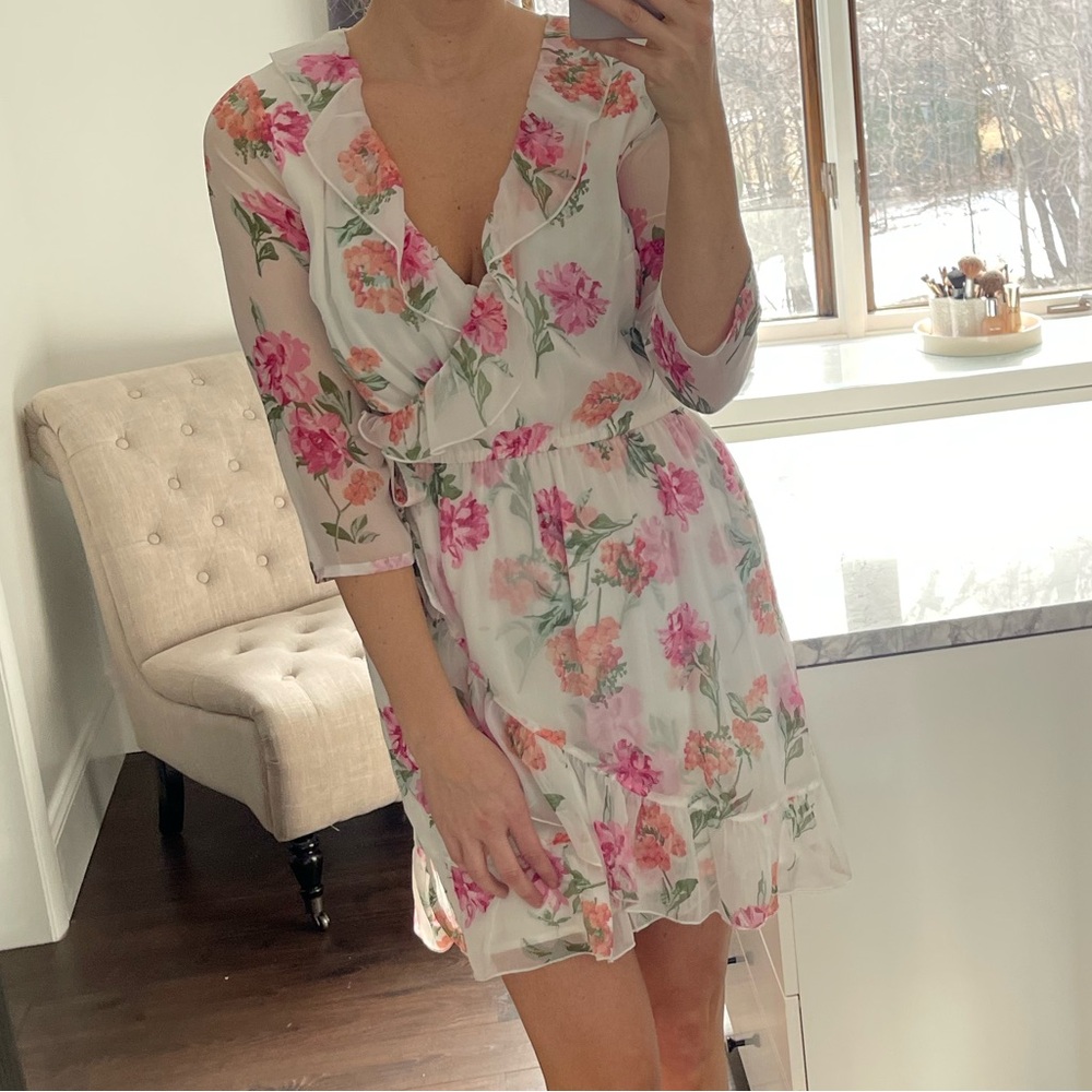 Abercrombie & Fitch Summer Floral Dress with long sleeves. Size M